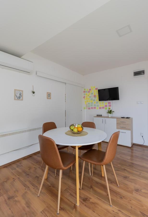 Hill Apartman - Maksimir Rebro Загреб Екстер'єр фото