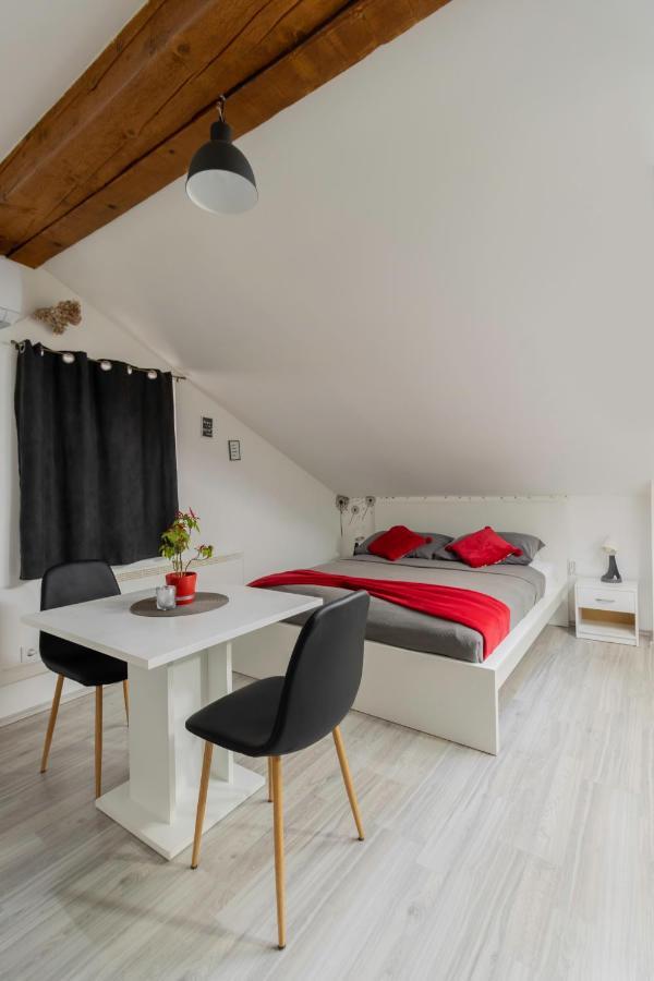 Hill Apartman - Maksimir Rebro Загреб Екстер'єр фото